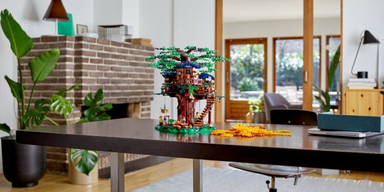 LEGO® IDEAS „DOMEK NA DRZEWIE” Z EKOLOGICZNYCH KLOCKÓW