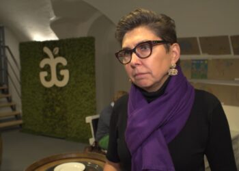 Branżę kosmetyczną czeka rewolucja opakowaniowa. Producenci będą odchodzić od plastiku