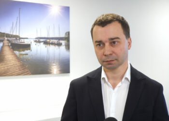 OZE i atom mogą zastąpić węgiel szybciej, niż przewiduje rząd. Wyzwaniem będzie dostosowanie sieci przesyłowej i gospodarowanie odpadami