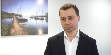 OZE i atom mogą zastąpić węgiel szybciej, niż przewiduje rząd. Wyzwaniem będzie dostosowanie sieci przesyłowej i gospodarowanie odpadami