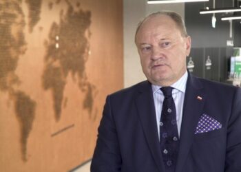Rewolucja energetyczna w Polsce wymaga inwestycji rzędu 1 bln zł i ponadpartyjnego porozumienia. To duże wyzwanie także dla biznesu
