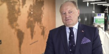 Rewolucja energetyczna w Polsce wymaga inwestycji rzędu 1 bln zł i ponadpartyjnego porozumienia. To duże wyzwanie także dla biznesu