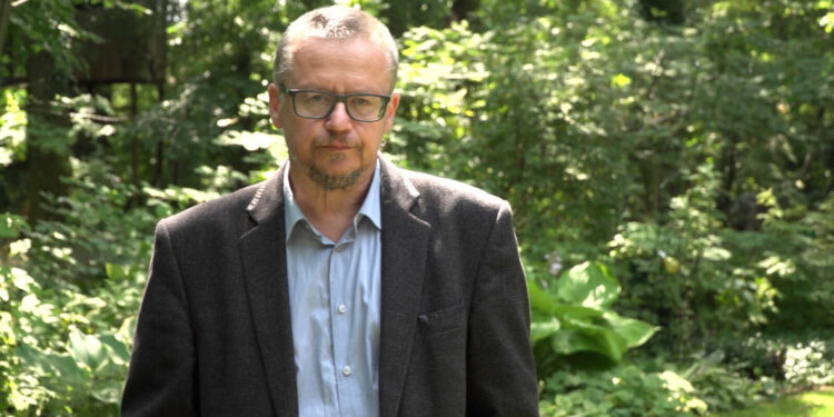 Edukacja klimatyczna ma uczyć zachowania podczas ekstremalnych zjawisk pogodowych. Przedmiot powinien wejść do szkół w 2022 roku