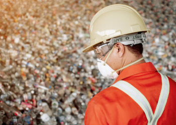 UE szuka sposobów na zwiększenie recyklingu tworzyw sztucznych. Jedną z najbardziej obiecujących technologii jest recykling chemiczny