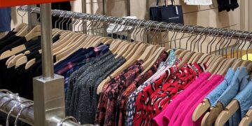 Polacy, kupując ubrania dla dzieci, patrzą, czy są ekologiczne. Ale nie chcą za nie więcej płacić